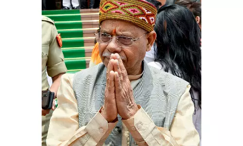 हिमाचल प्रदेश के राज्यपाल ने 77वें Republic Day पर ऐतिहासिक रिज पर तिरंगा फहराया