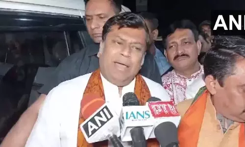 पश्चिम बंगाल में अवैध पटाखा फैक्ट्रियों की आग पर केंद्रीय मंत्री का तीखा आरोप