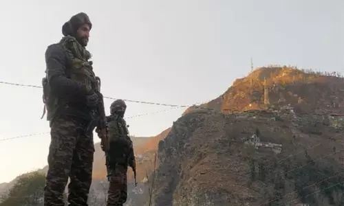 Mendhar में लैंडमाइन पर पैर रखने से भारतीय सेना का जवान घायल Mendhar में लैंडमाइन पर पैर रखने से भारतीय सेना का जवान घायल