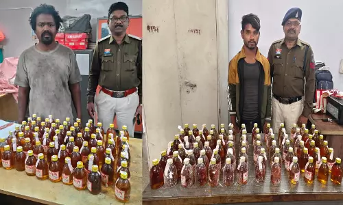 अवैध शराब बेचते दो आरोपियों को पुलिस ने किया गिरफ्तार