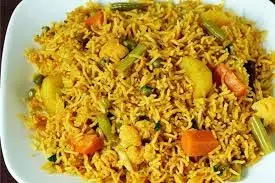 Tehri Recipe for Dinner: डिनर में बनाएं उत्तर प्रदेश की फेमस शुद्ध शाकाहारी तहरी Tehri Recipe for Dinner: डिनर में बनाएं उत्तर प्रदेश की फेमस शुद्ध शाकाहारी तहरी