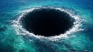 Dragon Hole: समुद्र की 1000 फीट गहराई में नरक का दरवाजा, न धूप है न हवा फिर भी जिंदा हैं 1700 वायरस Dragon Hole: समुद्र की 1000 फीट गहराई में नरक का दरवाजा, न धूप है न हवा फिर भी जिंदा हैं 1700 वायरस