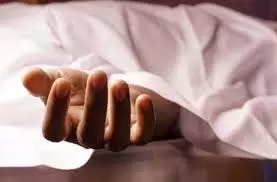 Up News : खेत में बोर से लटकता मिला किसान का शव, परिजनों में मचा कोहराम Up News : खेत में बोर से लटकता मिला किसान का शव, परिजनों में मचा कोहराम
