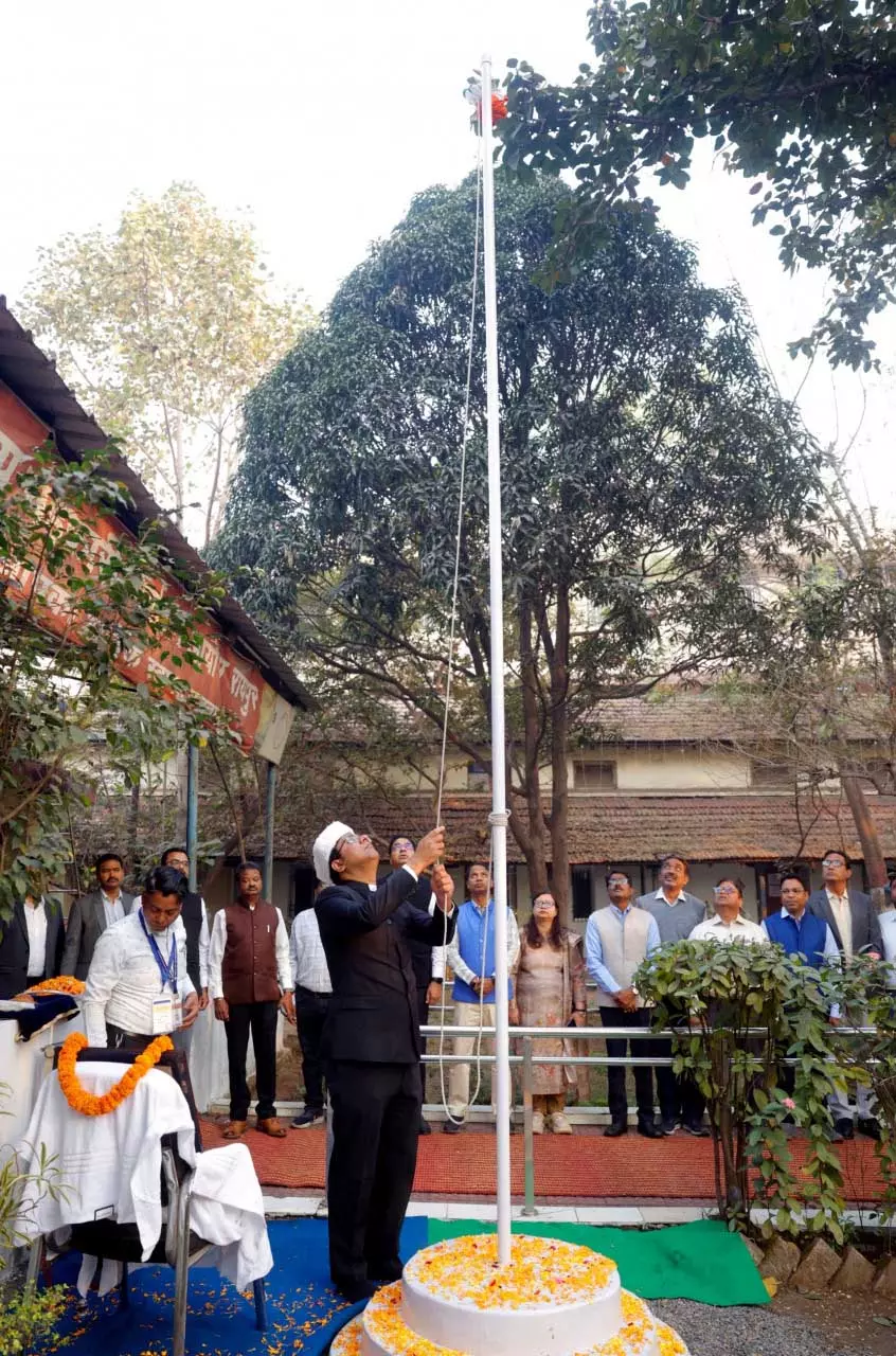 जनसम्पर्क संचालनालय में आयुक्त डॉ रवि मित्तल ने किया राष्ट्रीय ध्वजारोहण जनसम्पर्क संचालनालय में आयुक्त डॉ रवि मित्तल ने किया राष्ट्रीय ध्वजारोहण