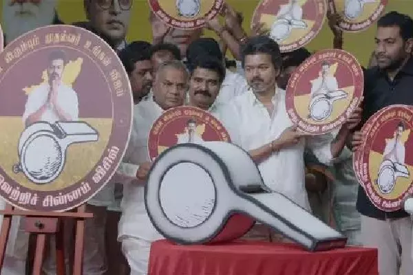 Vijay का ज़ीरो करप्शन वादा, तमिलनाडु चुनावों को बताया लोकतांत्रिक युद्ध Vijay का ज़ीरो करप्शन वादा, तमिलनाडु चुनावों को बताया लोकतांत्रिक युद्ध