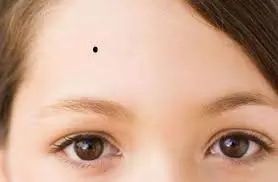 Lucky Moles On Female Body: उन महिलाओं को मिलती है खूब धन दौलत, जिनके शरीर के इन हिस्सों पर होता है तिल Lucky Moles On Female Body: उन महिलाओं को मिलती है खूब धन दौलत, जिनके शरीर के इन हिस्सों पर होता है तिल