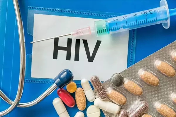 Andhra की महिला ने पूर्व प्रेमी की पत्नी को HIV का इंजेक्शन लगाया, गिरफ्तार Andhra की महिला ने पूर्व प्रेमी की पत्नी को HIV का इंजेक्शन लगाया, गिरफ्तार