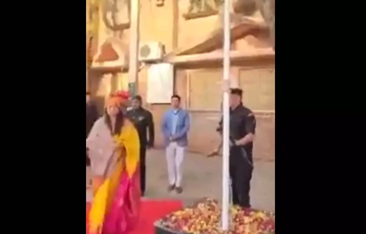 गणतंत्र दिवस ध्वजारोहण, IAS टीना डाबी फिर चर्चा में है, जानिए क्यों ट्रोल हुईं गणतंत्र दिवस ध्वजारोहण, IAS टीना डाबी फिर चर्चा में है, जानिए क्यों ट्रोल हुईं