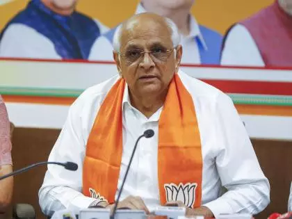 नगर पालिकाओं को राहत: गुजरात CM ने 152 निकायों का वित्तीय भार घटाया नगर पालिकाओं को राहत: गुजरात CM ने 152 निकायों का वित्तीय भार घटाया
