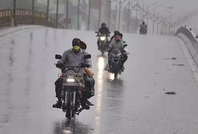 Tamil Nadu : कल दक्षिणी जिलों में बारिश की संभावना है Tamil Nadu : कल दक्षिणी जिलों में बारिश की संभावना है