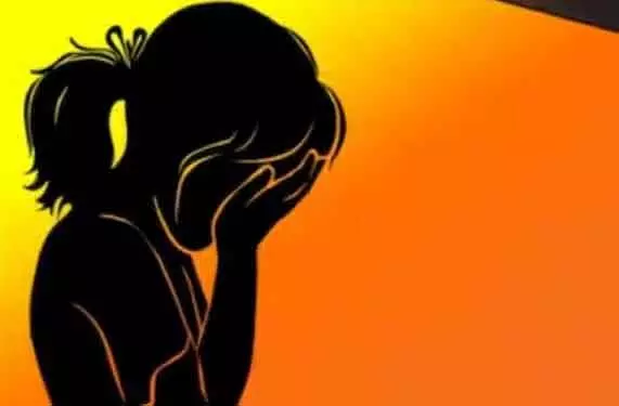 Odisha में पांच साल की बच्ची से रेप के आरोप में एक व्यक्ति गिरफ्तार Odisha में पांच साल की बच्ची से रेप के आरोप में एक व्यक्ति गिरफ्तार