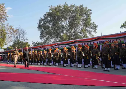 राज्यपाल भल्ला का संदेश: Manipur की मजबूती से बढ़ती है भारत की एकता राज्यपाल भल्ला का संदेश: Manipur की मजबूती से बढ़ती है भारत की एकता