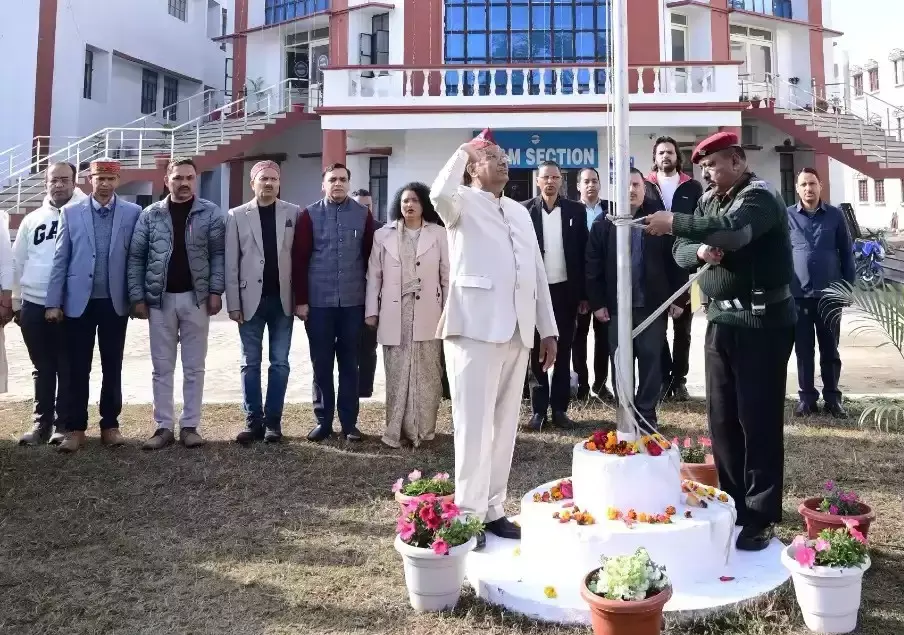 Haldwani: कुलपति लोहनी ने लोकतंत्र और नैतिक मूल्यों पर बल दिया Haldwani: कुलपति लोहनी ने लोकतंत्र और नैतिक मूल्यों पर बल दिया