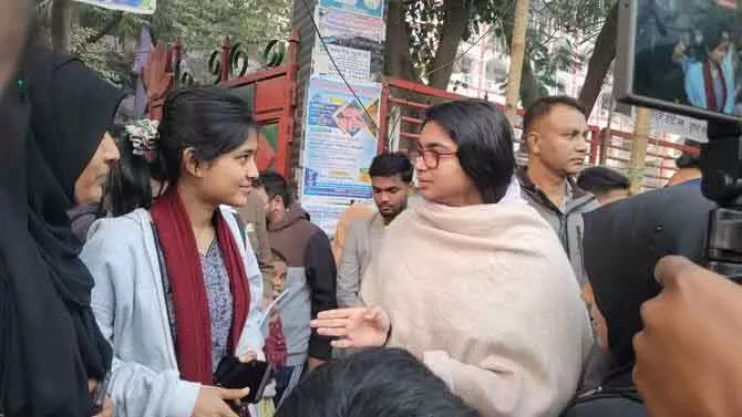 Bangladesh चुनाव 2026: लोकतंत्र की वापसी, लेकिन राजनीति में महिलाएं अब भी पीछे Bangladesh चुनाव 2026: लोकतंत्र की वापसी, लेकिन राजनीति में महिलाएं अब भी पीछे