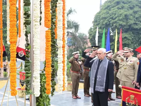 Jammu-Kashmir विकास में शिक्षा और स्वास्थ्य पर जोर, LG की अपील Jammu-Kashmir विकास में शिक्षा और स्वास्थ्य पर जोर, LG की अपील