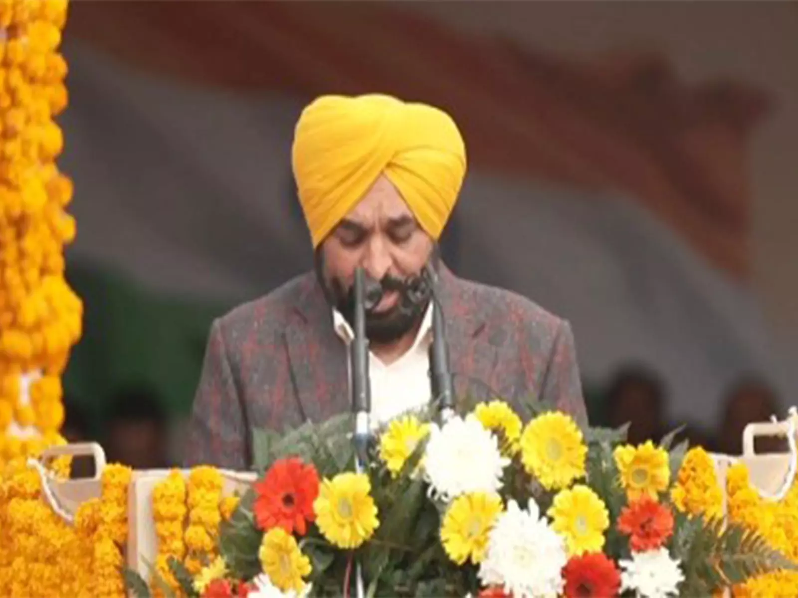 पंजाब के CM ने अफसोस जताया कि भारत का एकमात्र राज्य जिसकी अपनी कोई राजधानी नहीं है पंजाब के CM ने अफसोस जताया कि भारत का एकमात्र राज्य जिसकी अपनी कोई राजधानी नहीं है
