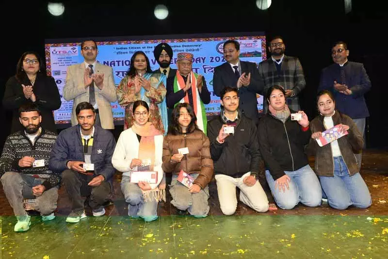 Himachal के राज्यपाल ने मतदाता सूची संशोधन पर जन जागरूकता बढ़ाने का आह्वान किया Himachal के राज्यपाल ने मतदाता सूची संशोधन पर जन जागरूकता बढ़ाने का आह्वान किया