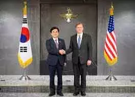 अमेरिका का नया रुख: South Korea को बताया मॉडल सहयोगी अमेरिका का नया रुख: South Korea को बताया मॉडल सहयोगी