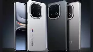 iQOO 15R ग्लोबल लॉन्च के लिए तैयार, मिलेगी 8GB रैम, Snapdragon 8 Gen 5 चिप! iQOO 15R ग्लोबल लॉन्च के लिए तैयार, मिलेगी 8GB रैम, Snapdragon 8 Gen 5 चिप!