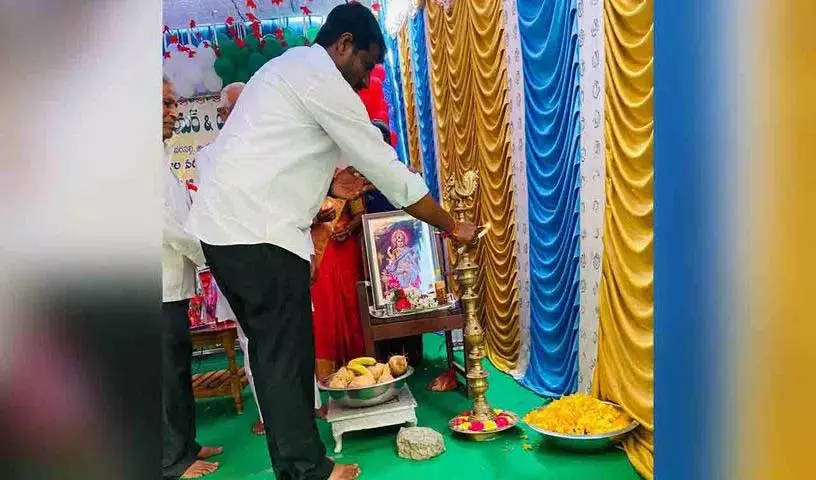 AKVR कॉलेज में सिल्वर जुबली समारोह भव्य तरीके से मनाया गया AKVR कॉलेज में सिल्वर जुबली समारोह भव्य तरीके से मनाया गया
