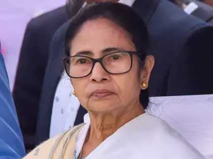 वंदे भारत स्लीपर एक्सप्रेस के मेन्यू पर Trinamool का विरोध, सरकार ने दी सफाई वंदे भारत स्लीपर एक्सप्रेस के मेन्यू पर Trinamool का विरोध, सरकार ने दी सफाई