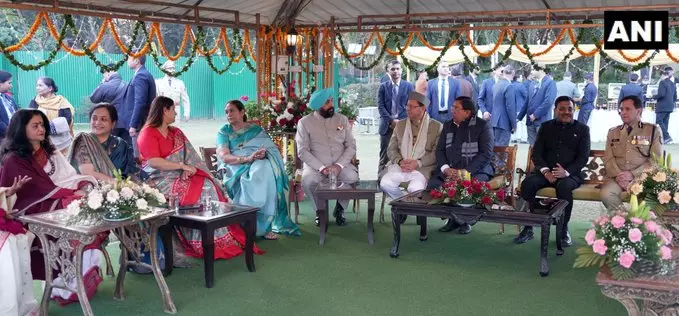 गणतंत्र दिवस पर देहरादून में राज्यपाल और मुख्यमंत्री की मौजूदगी में कार्यक्रम आयोजित गणतंत्र दिवस पर देहरादून में राज्यपाल और मुख्यमंत्री की मौजूदगी में कार्यक्रम आयोजित