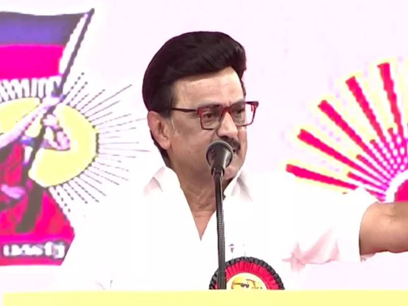 मरिमणिपुर में डब्बा-इंजन वाली सरकार लोगों को नहीं बचा सकी: MK स्टालिन ने BJP पर हमला बोला मरिमणिपुर में डब्बा-इंजन वाली सरकार लोगों को नहीं बचा सकी: MK स्टालिन ने BJP पर हमला बोला