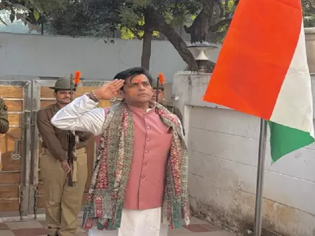 बॉर्डर-2 देखकर देशप्रेम से ओत-प्रोत हुए रवि किशन, फिल्म की तारीफ कर कही बड़ी बात बॉर्डर-2 देखकर देशप्रेम से ओत-प्रोत हुए रवि किशन, फिल्म की तारीफ कर कही बड़ी बात