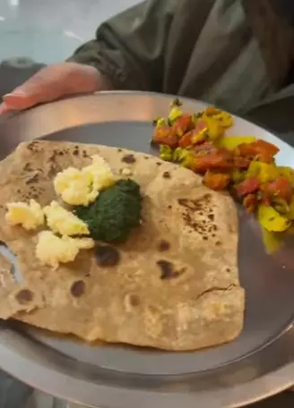 बादशाह ने गणतंत्र दिवस के अवसर पर शेयर किया मजेदार तिरंगा थाली बादशाह ने गणतंत्र दिवस के अवसर पर शेयर किया मजेदार तिरंगा थाली