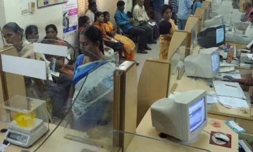 आज बैंकों में कामकाज प्रभावित रहेगी, यूनियन हड़ताल पर