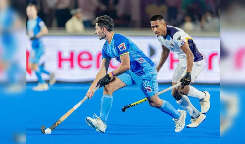 हैदराबाद तूफ़ान्स ने HIL GC को 4-3 से हराकर HIL में तीसरा स्थान हासिल किया हैदराबाद तूफ़ान्स ने HIL GC को 4-3 से हराकर HIL में तीसरा स्थान हासिल किया