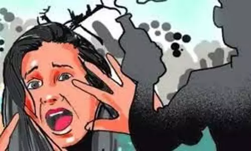 Bihar Crime: छात्रा पर एसिड अटैक, एकतरफा प्यार में हैवान बना आशिक Bihar Crime: छात्रा पर एसिड अटैक, एकतरफा प्यार में हैवान बना आशिक