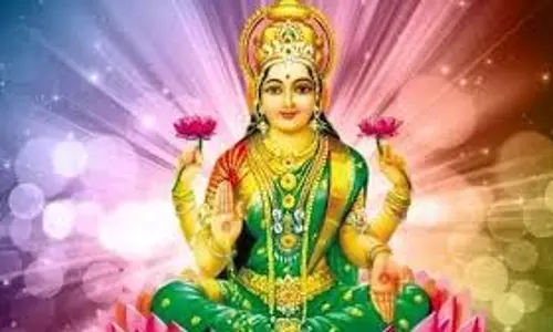 Laxmi Chalisa : घर में रहती है आर्थिक तंगी तो जरूर करें इस चालीसा का पाठ Laxmi Chalisa : घर में रहती है आर्थिक तंगी तो जरूर करें इस चालीसा का पाठ