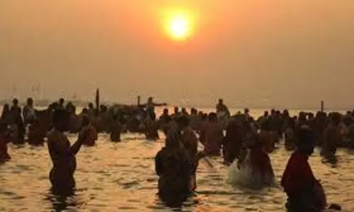 Magh Purnima 2026: माघी पूर्णिमा के दिन इन चीजों का दान करने से मिलता है बत्तीस गुना फल Magh Purnima 2026: माघी पूर्णिमा के दिन इन चीजों का दान करने से मिलता है बत्तीस गुना फल