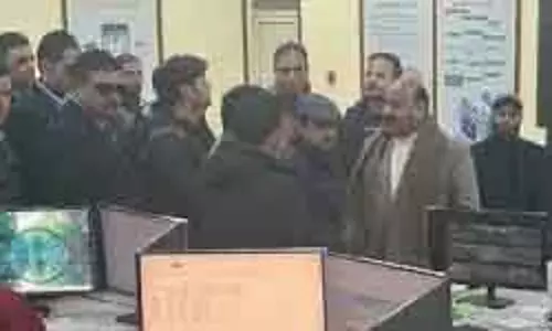 Kashmir में बर्फ हटाने और सेवाएं बहाल करने का काम तेज़ी से सुनिश्चित करें: उप मुख्यमंत्री
