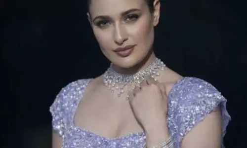 महिलाएं जब पूरी ताकत से गेम में उतरती हैं, तो कोई उनके सामने खड़ा नहीं हो सकता : युविका चौधरी महिलाएं जब पूरी ताकत से गेम में उतरती हैं, तो कोई उनके सामने खड़ा नहीं हो सकता : युविका चौधरी