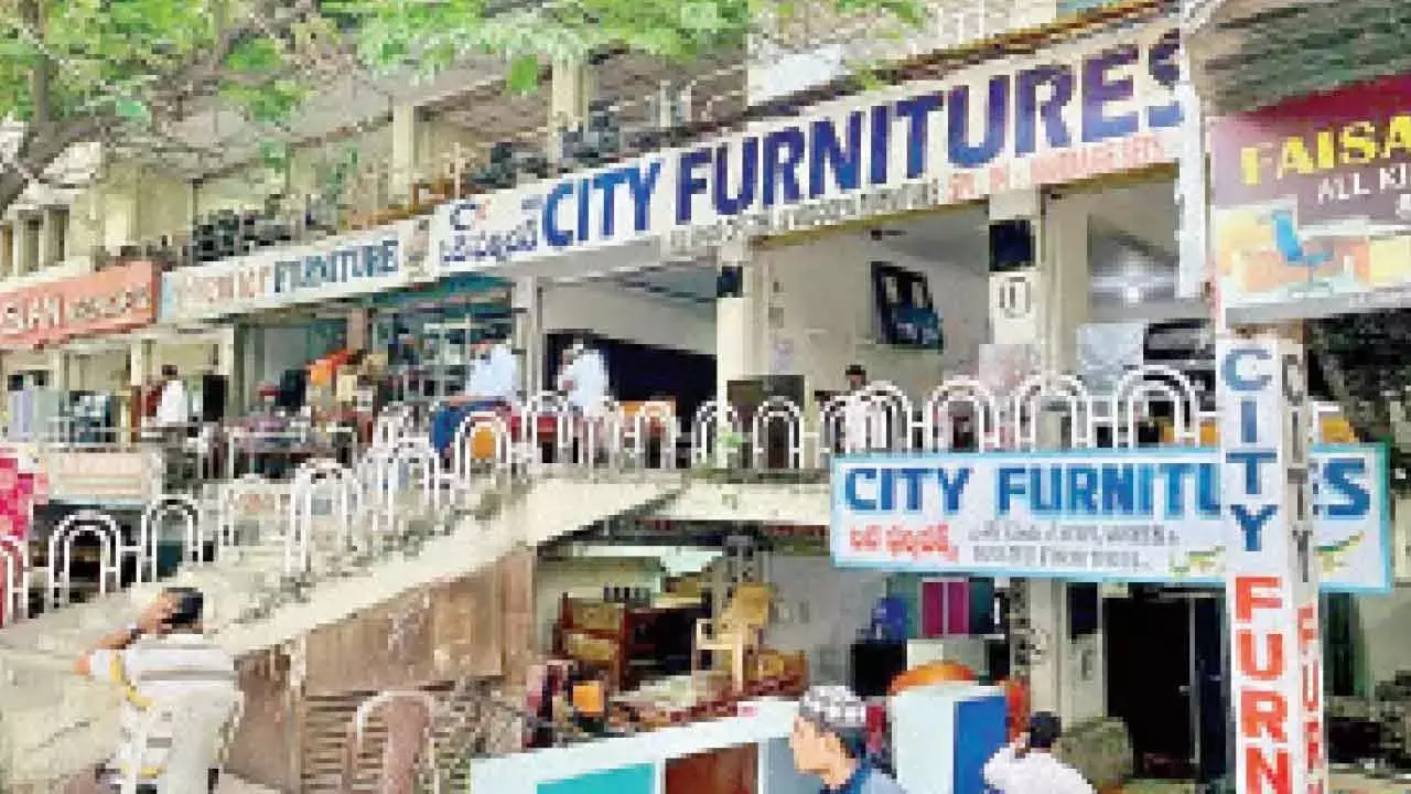 Telangana: नामपल्ली में फर्नीचर शोरूम का मुख्य आधार सेलर हैं Telangana: नामपल्ली में फर्नीचर शोरूम का मुख्य आधार सेलर हैं