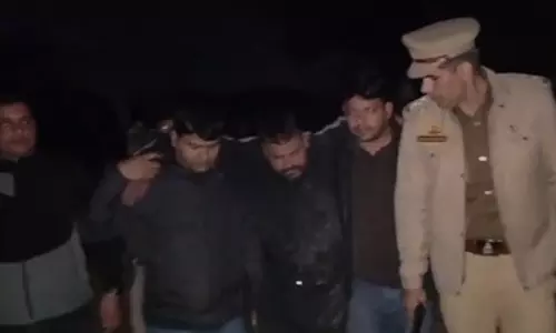 पुलिस मुठभेड़ में गोकशी आरोपी घायल, साथी भी गिरफ्तार पुलिस मुठभेड़ में गोकशी आरोपी घायल, साथी भी गिरफ्तार