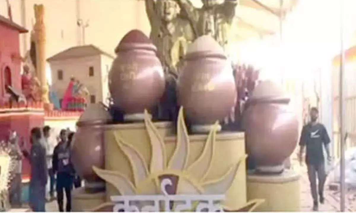 Karnataka: भारत पर्व में राज्य की झांकी ने ‘बाजरा से माइक्रोचिप्स तक’ के सफर को दर्शाया Karnataka: भारत पर्व में राज्य की झांकी ने ‘बाजरा से माइक्रोचिप्स तक’ के सफर को दर्शाया