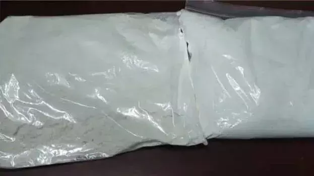 Kochi में विदेशी महिला को जानलेवा ड्रग्स मेथाक्वालोन के साथ पकड़ा गया Kochi में विदेशी महिला को जानलेवा ड्रग्स मेथाक्वालोन के साथ पकड़ा गया