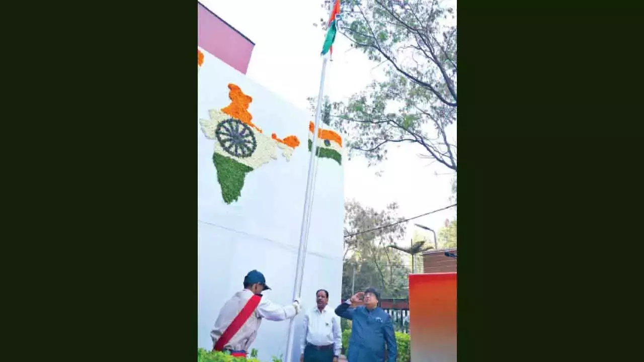NMDC ने ज़िम्मेदार माइनिंग की प्रतिज्ञा के साथ गणतंत्र दिवस मनाया