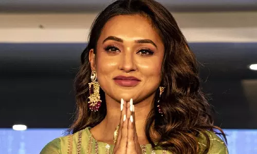 Bengali एक्ट्रेस मिमी चक्रवर्ती ने उत्पीड़न मामले में दर्ज कराई शिकायत Bengali एक्ट्रेस मिमी चक्रवर्ती ने उत्पीड़न मामले में दर्ज कराई शिकायत