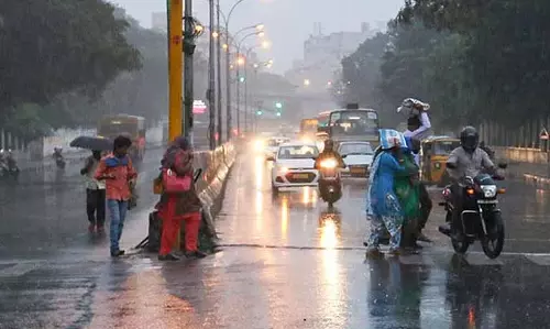 27 जनवरी को दक्षिण Tamil Nadu में अलग-अलग जगहों पर बारिश होने की संभावना, तट पर तेज़ हवाएं चलेंगी 27 जनवरी को दक्षिण Tamil Nadu में अलग-अलग जगहों पर बारिश होने की संभावना, तट पर तेज़ हवाएं चलेंगी