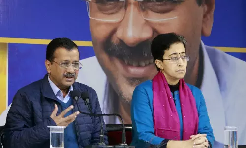 SC मानहानि समन के खिलाफ केजरीवाल और आतिशी की याचिका पर सुनवाई करेगा