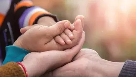 Religion: शिशु का मुख पिता को नहीं दिखाना, परंपरा का कारण Religion: शिशु का मुख पिता को नहीं दिखाना, परंपरा का कारण