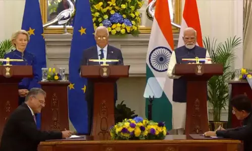 भारत और यूरोपीय संघ (EU) के बीच मुक्त व्यापार समझौता (FTA) हो गया, अमेरिका को लगी मिर्ची भारत और यूरोपीय संघ (EU) के बीच मुक्त व्यापार समझौता (FTA) हो गया, अमेरिका को लगी मिर्ची