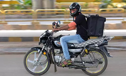 Karnataka श्रम विभाग ने गिग वर्कर्स के लिए वेलफेयर बोर्ड बनाया Karnataka श्रम विभाग ने गिग वर्कर्स के लिए वेलफेयर बोर्ड बनाया