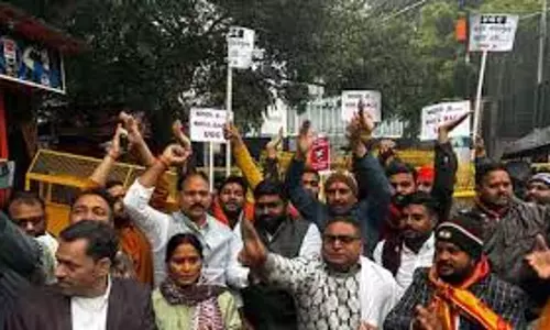 New Delhi: नए नियम के खिलाफ छात्रों का प्रदर्शन, UGC मुख्यालय पर New Delhi: नए नियम के खिलाफ छात्रों का प्रदर्शन, UGC मुख्यालय पर