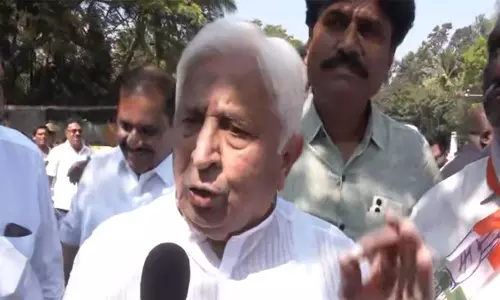 Karnataka: वीबी-जी-रैम-जी एक्ट को लेकर कांग्रेस ने बेंगलुरु में लोक भवन चलो विरोध प्रदर्शन किया Karnataka: वीबी-जी-रैम-जी एक्ट को लेकर कांग्रेस ने बेंगलुरु में लोक भवन चलो विरोध प्रदर्शन किया