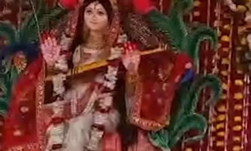Bihar के वैशाली में सरस्वती प्रतिमा विसर्जन के दौरान हिंसक झड़प Bihar के वैशाली में सरस्वती प्रतिमा विसर्जन के दौरान हिंसक झड़प